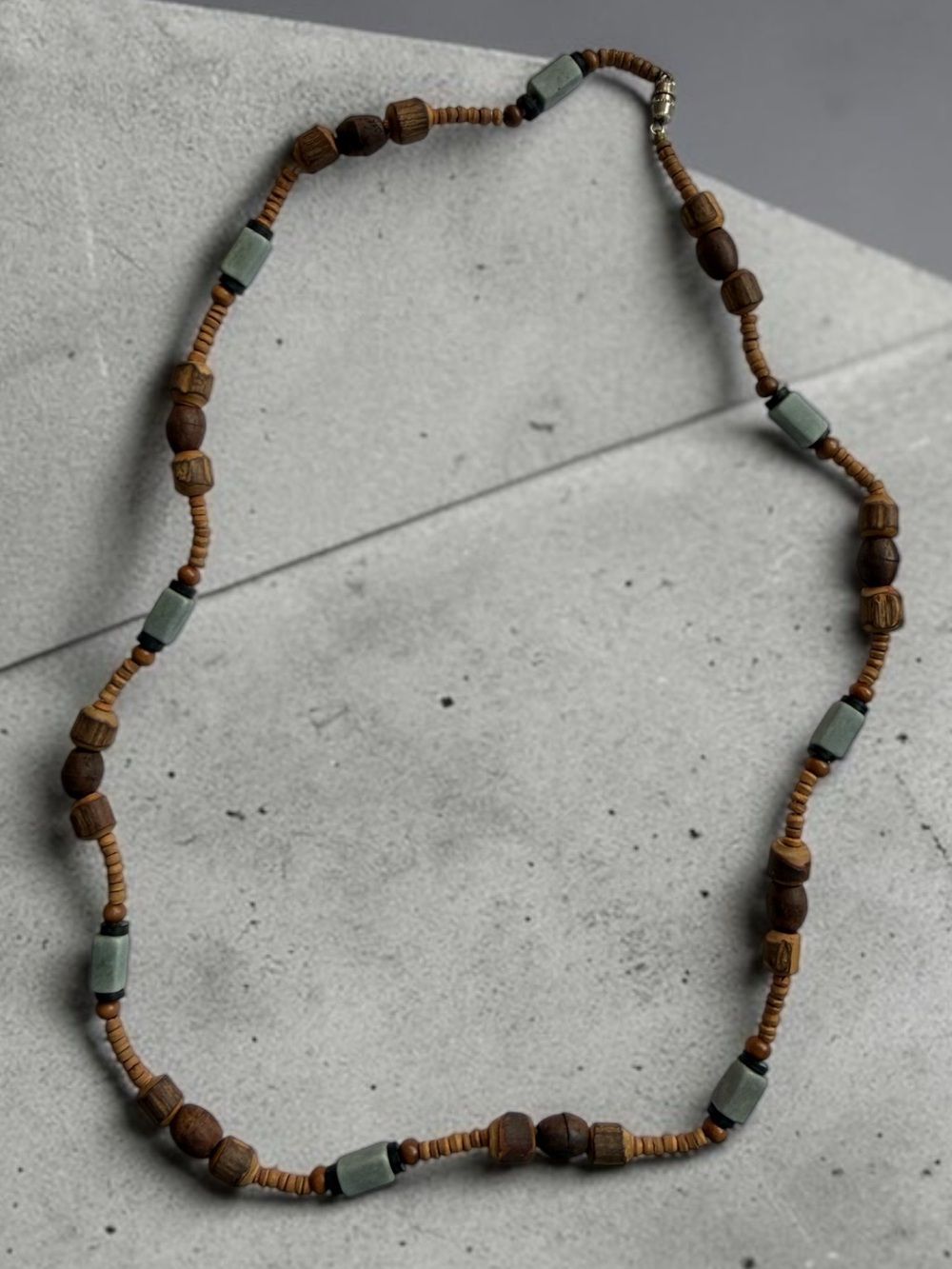 🫶🏻 Handmade Brown and Gray Beaded Necklace